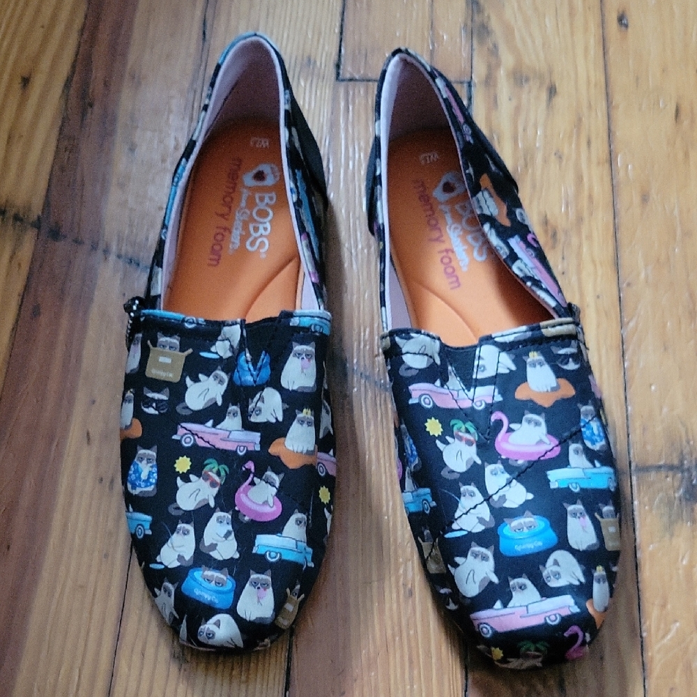 BOBS from Skechers Grumpy Cat Slip-Ons